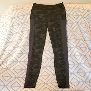 Fabletics Power Hold Charcoal Camo Leggings, like NEW condition